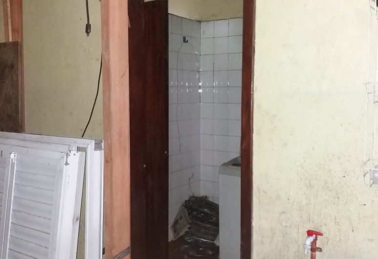 Venta de Amplio Deposito/Galpón de 563 M2 zona Villa Sarmiento Moron  USD 245.000