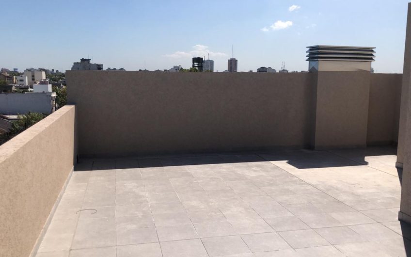 Piso Único 2 Ambientes Liniers, Mas Terraza !!! U$S130.000