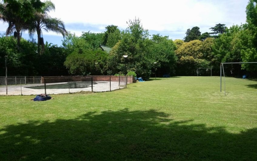 Casa Quinta Excelente Zona De Ituzaingo, Parque Leloir!!